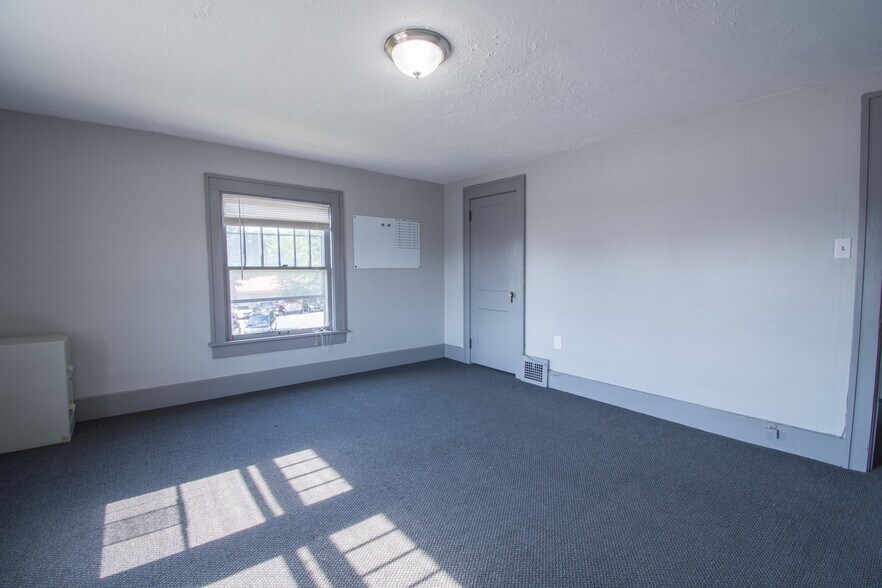 More Photos Of 8419 Cleveland Ave NW, North Canton Office Residential For Sale