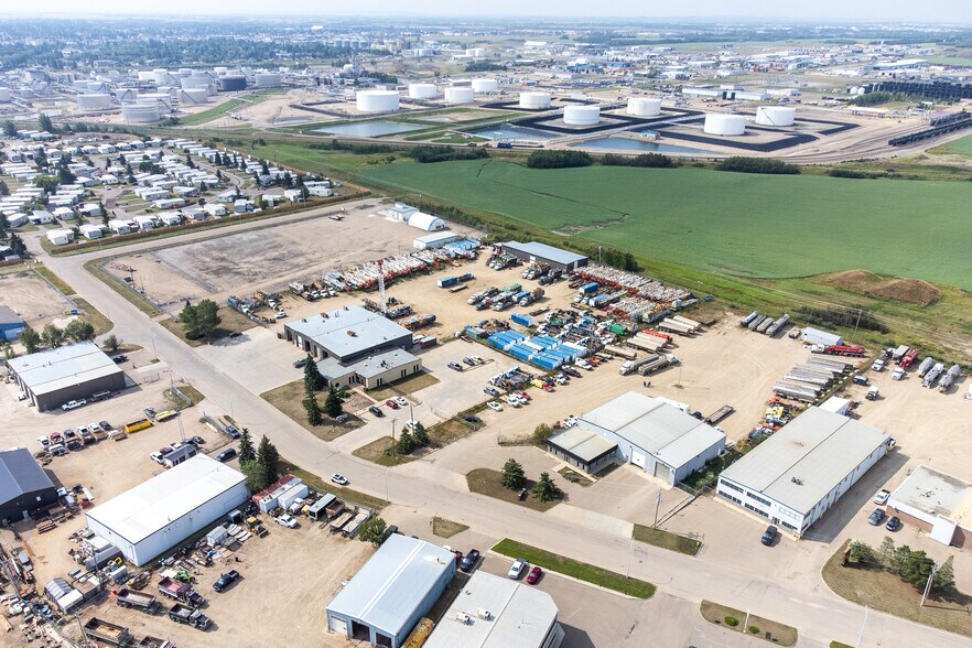 More Photos Of 6006 53 Av, Lloydminster Warehouse For Sale