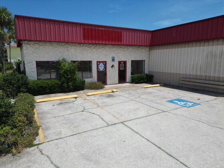More Photos Of 815 S 3rd St, Jacksonville Beach Auto Repair For Lease