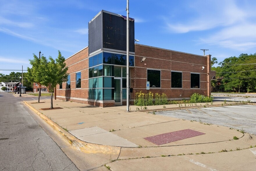 More Photos Of 14121 Doctor Martin Luther King Jr Dr, Dolton Fast Food For Sale