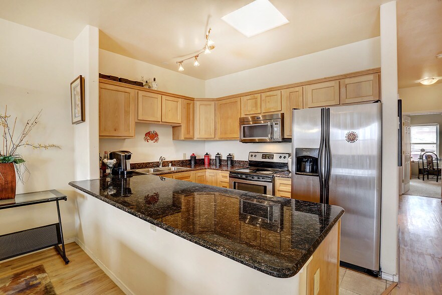 More Photos Of 314-336 Adams St SE, Albuquerque Office For Sale