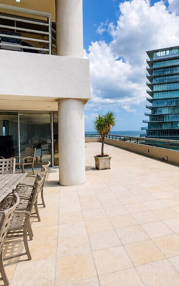 More Photos Of 2665 S Bayshore Dr, Coconut Grove Office For Lease