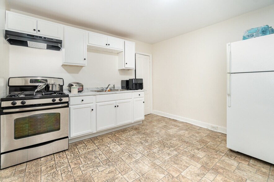 More Photos Of 1600 Regina St, Harrisburg Apartments For Sale