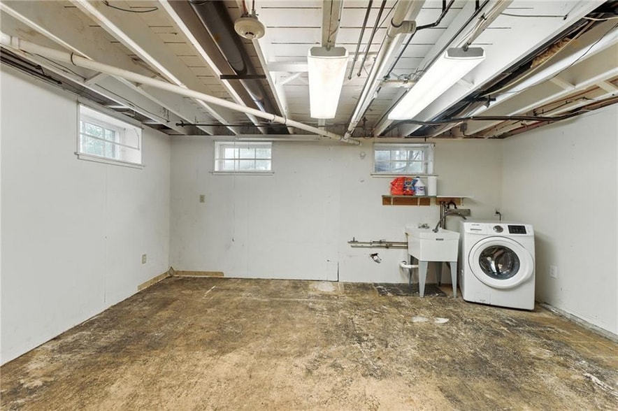 More Photos Of 2789 Post Rd, Warwick Office Residential For Sale