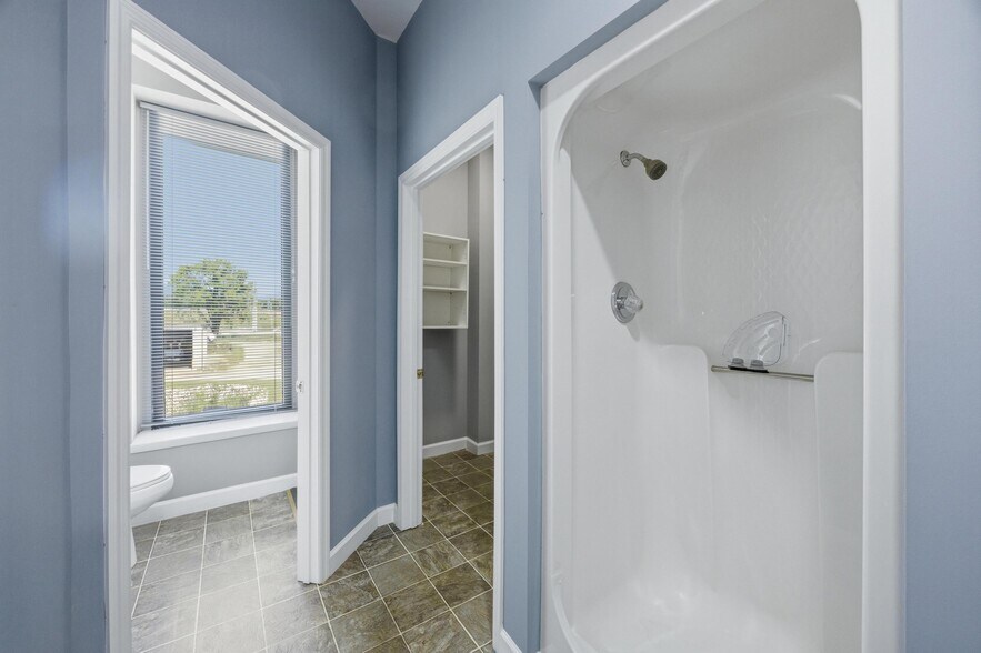 More Photos Of 2401 Broad Street, Chattanooga Office For Sale