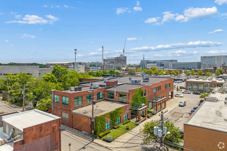 More Photos Of 454-464 E Main St, Columbus Office For Lease