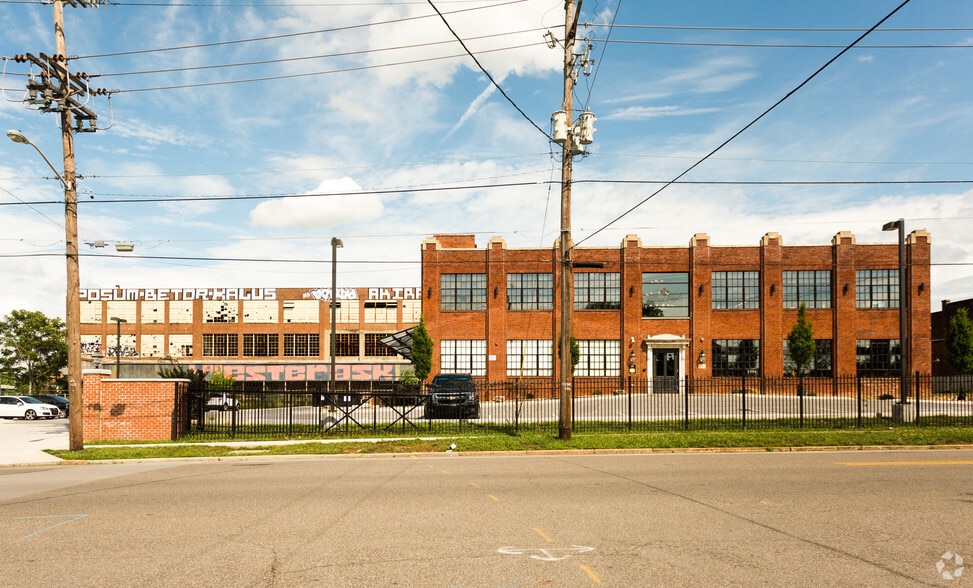 More Photos Of 1400 Washington Ave, Knoxville Warehouse For Sale