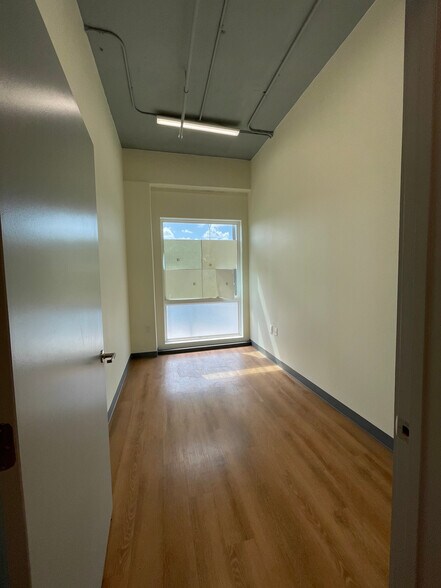 More Photos Of 222 N Expressway, Brownsville Medical For Lease