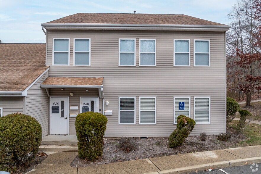 More Photos Of 430 Bridge Plaza Dr, Manalapan Township Medical For Sale