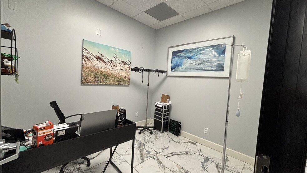 More Photos Of 1915 E Chandler Blvd, Chandler Coworking Space