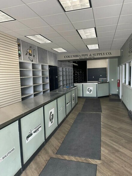 More Photos Of 850 165th St, Hammond Manufacturing For Lease