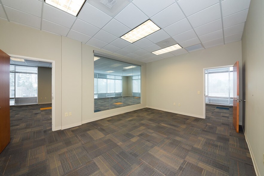 More Photos Of 5448 Spalding Dr, Norcross Medical For Lease