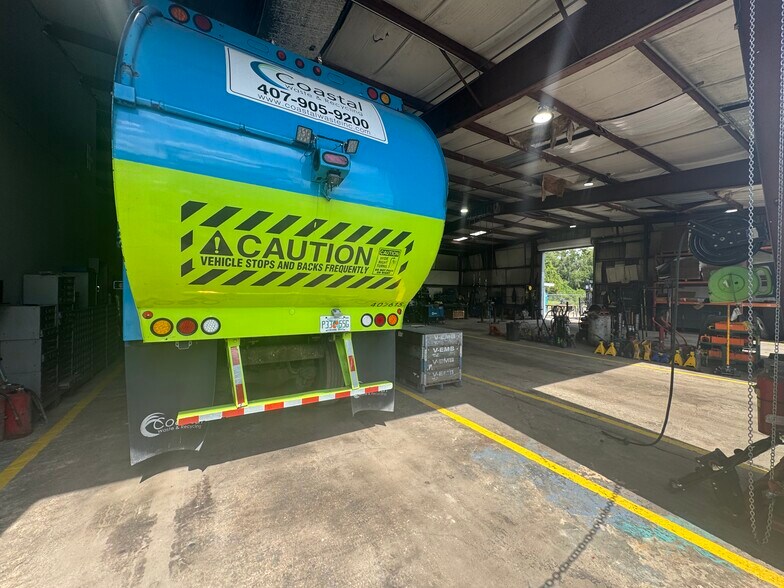 More Photos Of 481 Thorpe Rd, Orlando Warehouse For Lease