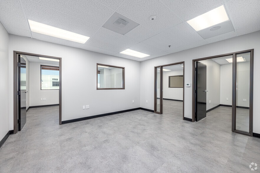 More Photos Of 7617-7621 Somerset Blvd, Paramount Unknown For Lease