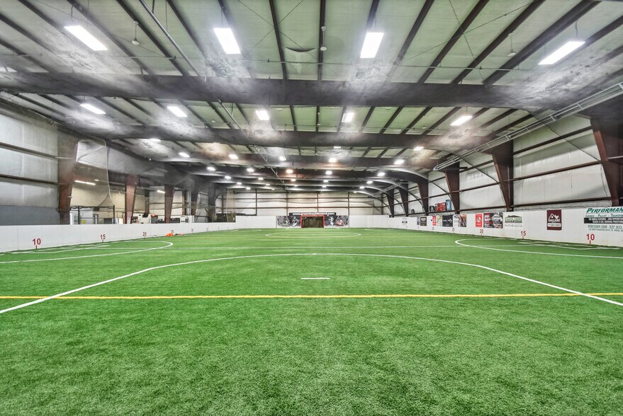 More Photos Of 1856 Nimitz Dr, De Pere Distribution For Lease