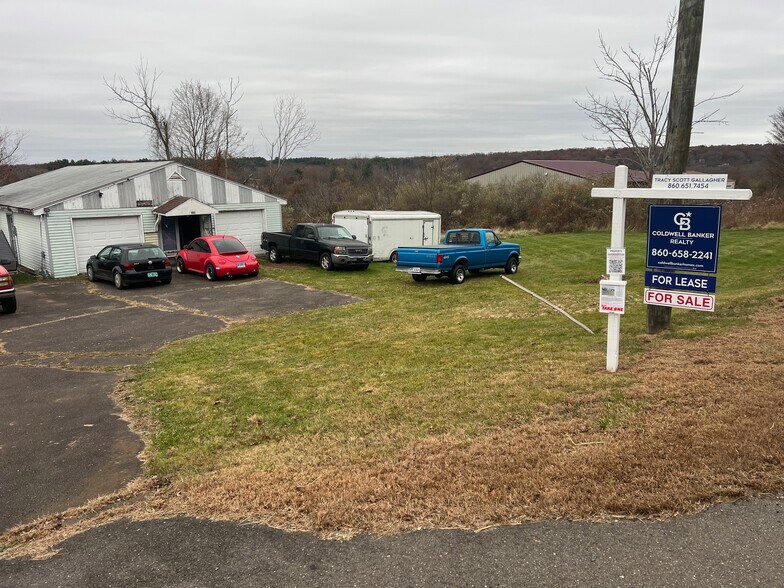 More Photos Of 406 Somers Rd, Ellington Freestanding For Sale