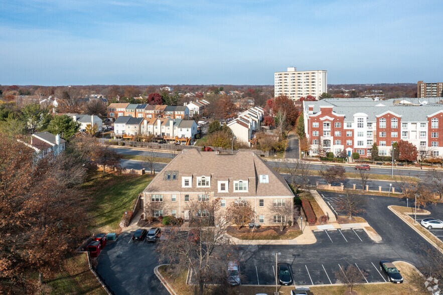 More Photos Of 8301-8323 Cherry Ln, Laurel Medical For Lease