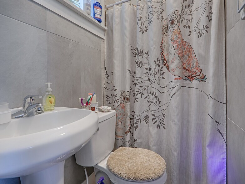 More Photos Of 422 E Citrus Ave, Eustis Multifamily For Sale