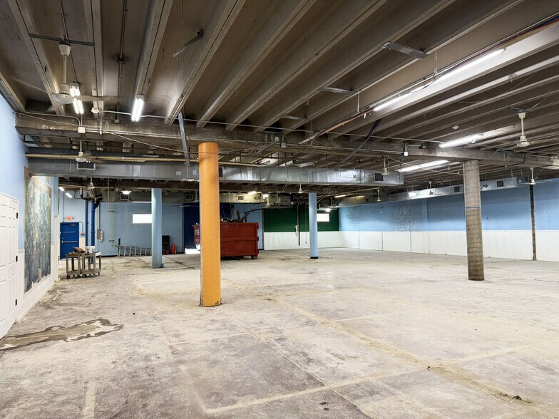 More Photos Of 1618 Webster St, Houston General Retail For Lease