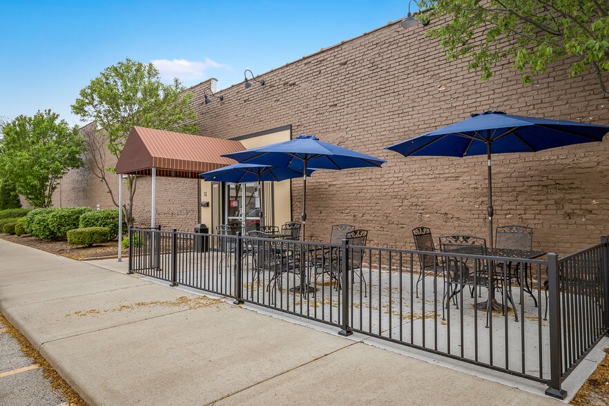 More Photos Of 83 W First St, Manteno Storefront For Lease