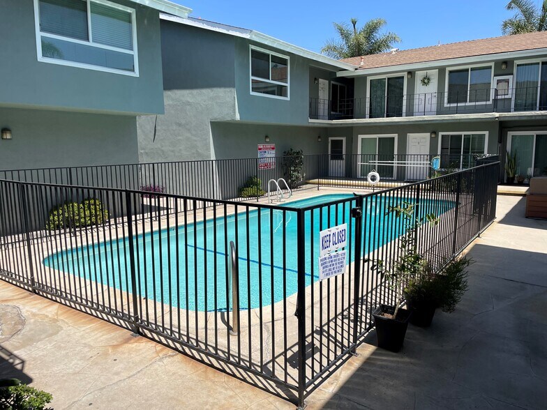 More Photos Of 15505 S Budlong Pl, Gardena Apartments For Sale