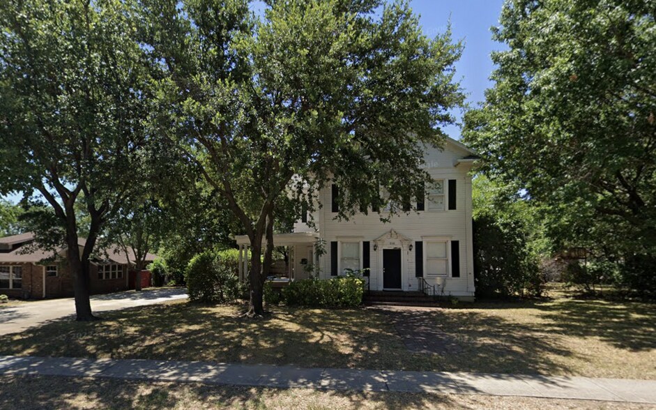 Primary Photo Of 216 W Main St, Lewisville Office For Sale