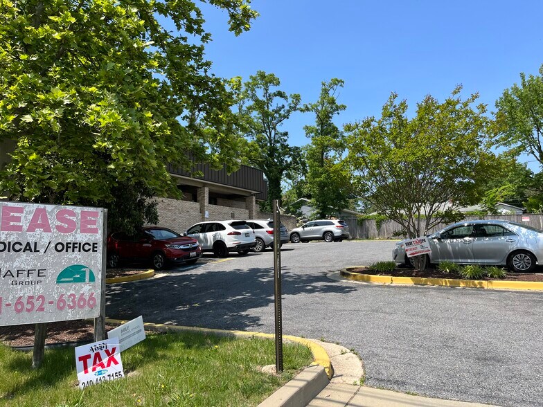 More Photos Of 6490-6492 Landover Rd, Cheverly Medical For Lease