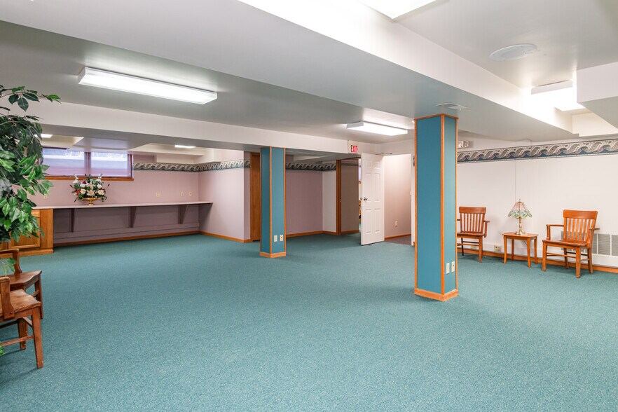 More Photos Of 1752 W High St, Piqua Medical For Sale