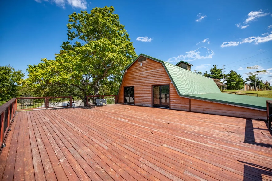 More Photos Of 245 Tanglewood Ct, Taylorsville General Retail For Sale