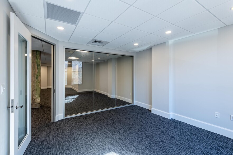 More Photos Of 133 Fayetteville St, Raleigh Office For Lease