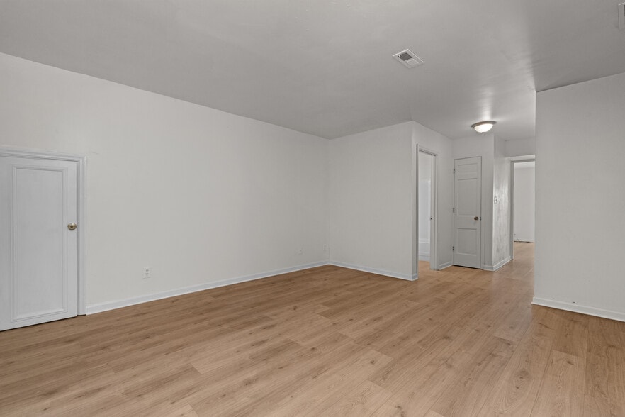 More Photos Of 1936-1956 Benton St, Saint Louis Apartments For Sale