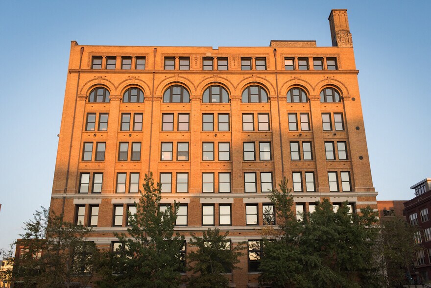 More Photos Of 309 N Water St, Milwaukee Medical For Lease