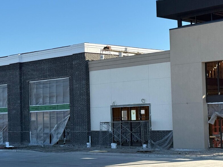 More Photos Of 10040 Coit Rd, Frisco Storefront Retail Office For Lease