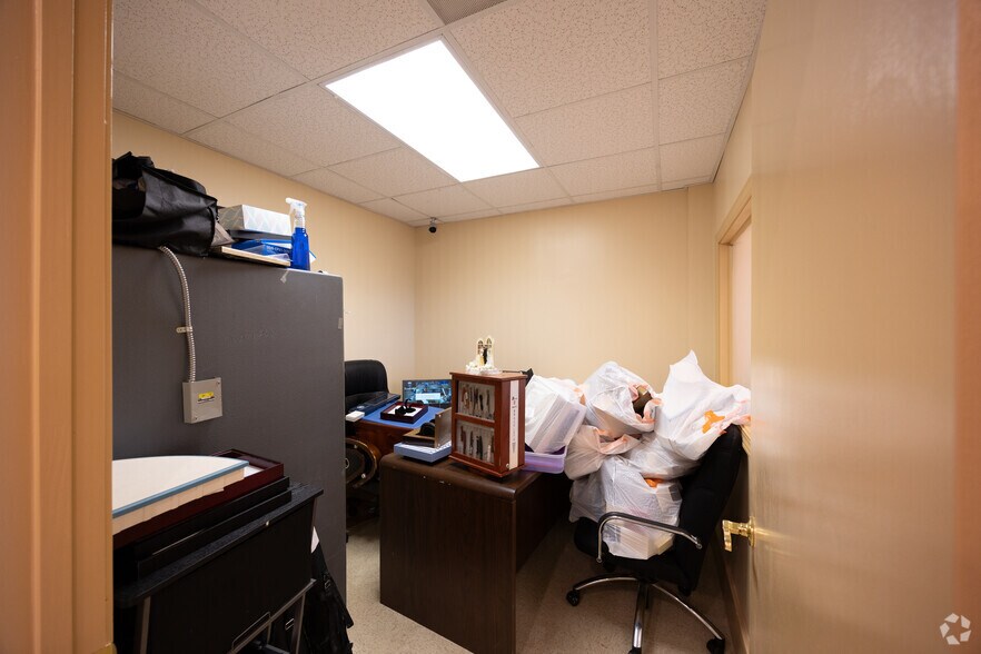 More Photos Of 11550 Jones Bridge Rd, Alpharetta Unknown For Lease