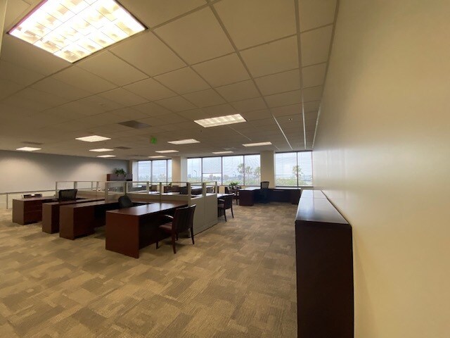 More Photos Of 4200 Concours, Ontario Office For Lease