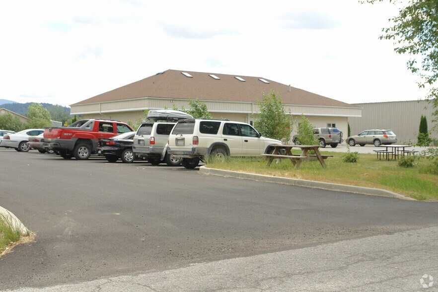 More Photos Of 137 McGhee Rd, Kootenai Storefront Retail Office For Sale