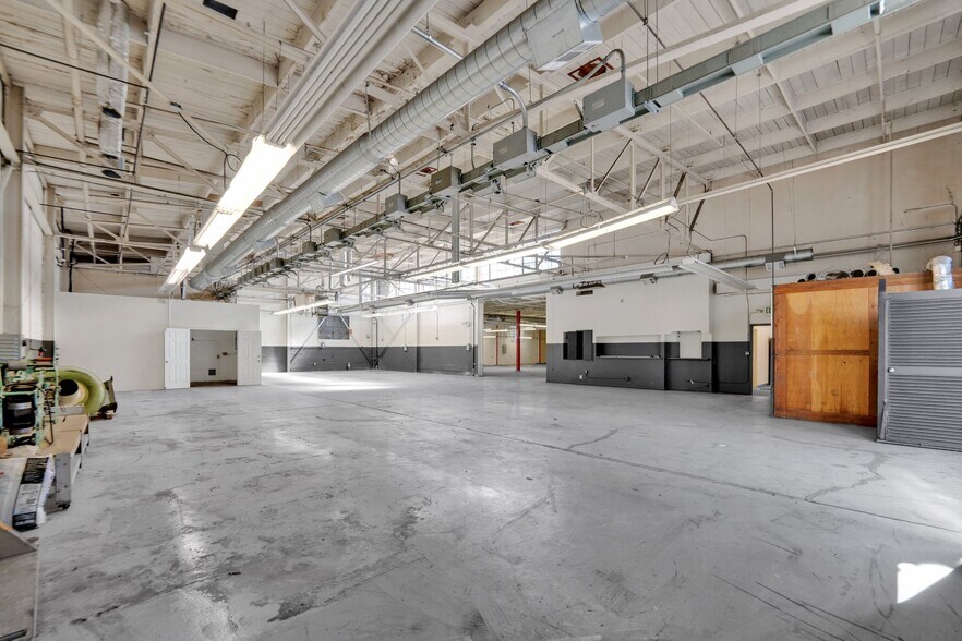 More Photos Of 290 27th St, Oakland Flex For Sale