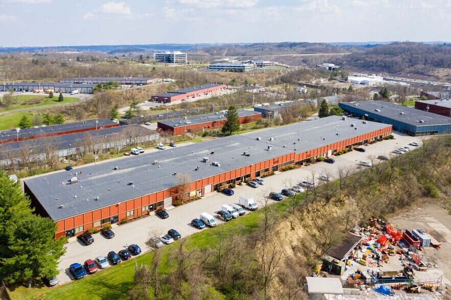 More Photos Of 500 Parkway View Dr, Pittsburgh Light Distribution For Lease