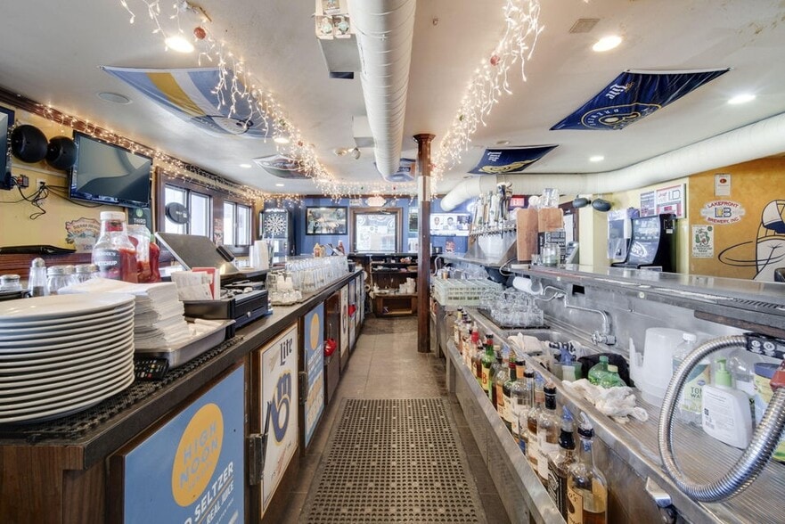 More Photos Of 6317 W Bluemound Rd, Milwaukee Bar For Sale