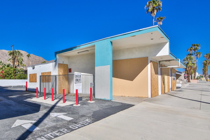 More Photos Of 311 N Indian Canyon Dr, Palm Springs General Retail For Sale