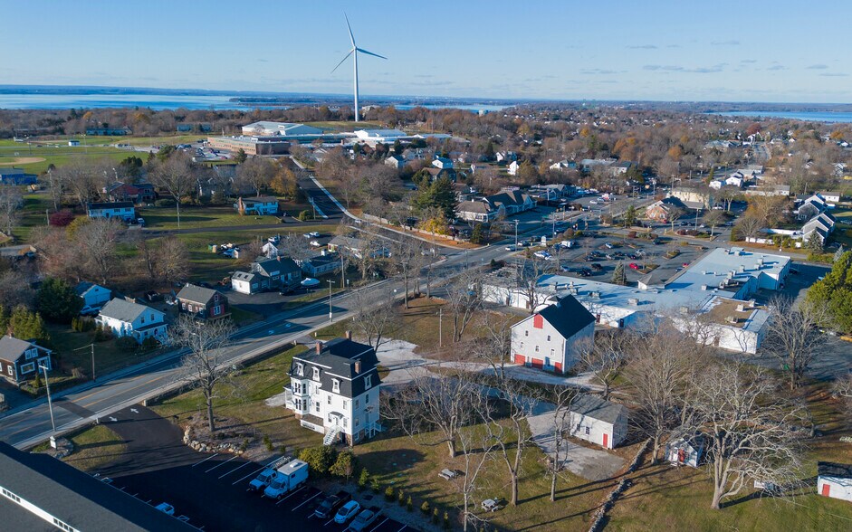 More Photos Of 2951 E Main Rd, Portsmouth Apartments For Sale