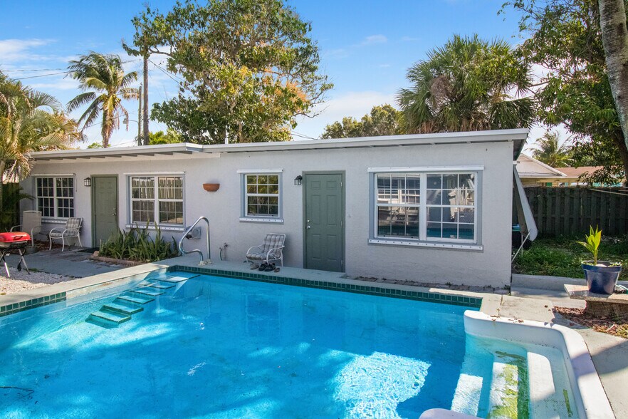 More Photos Of 3570 N Old Dixie Hwy, Delray Beach Apartments For Sale