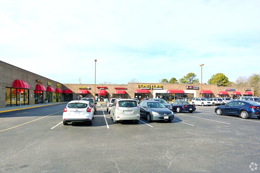 More Photos Of 1400-1426 N Battlefield Blvd, Chesapeake Unknown For Lease