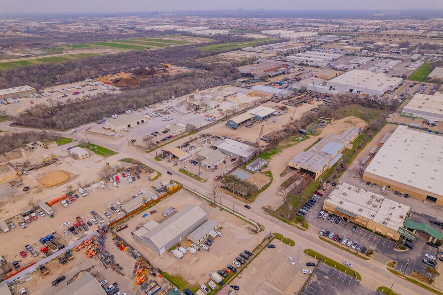 More Photos Of 10582 Spangler Rd, Dallas Manufacturing For Sale