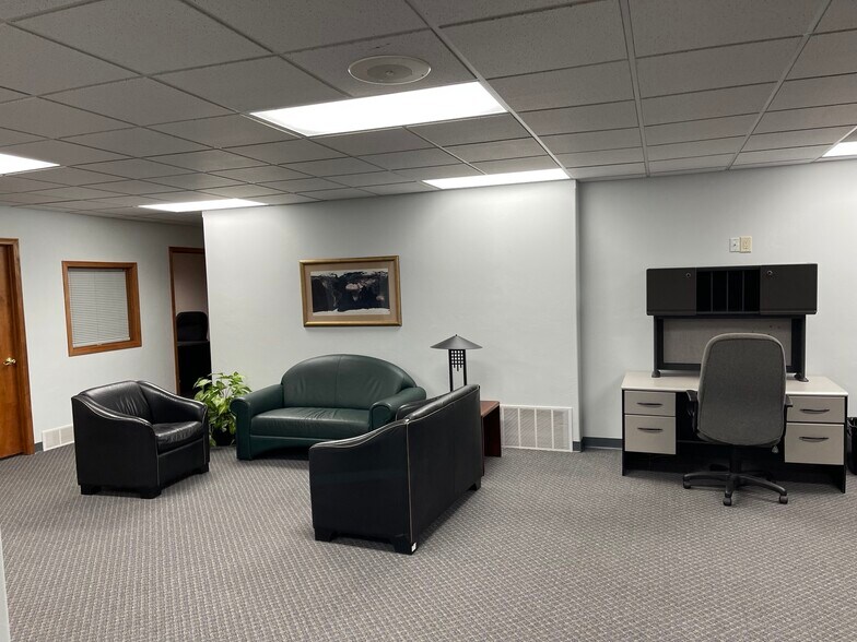 More Photos Of 2325 Verlin Rd, Green Bay Coworking Space