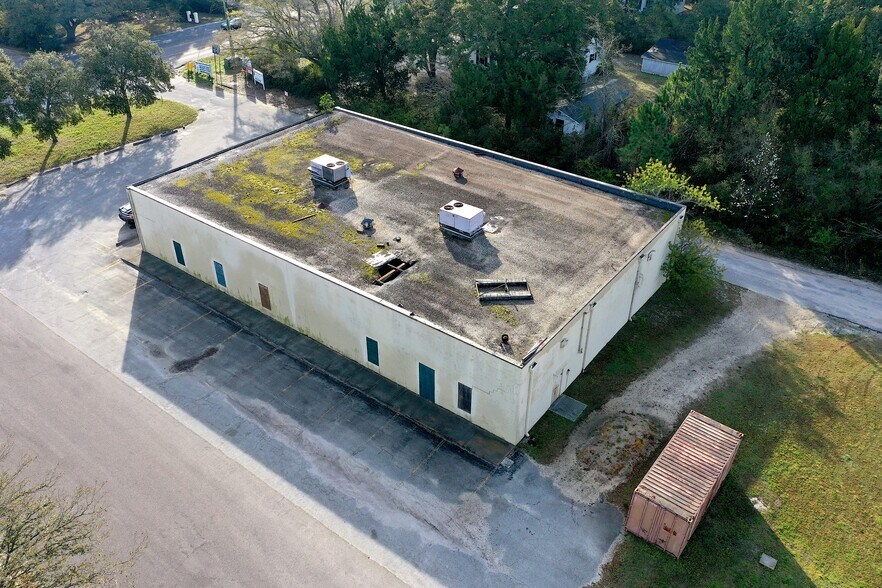 More Photos Of 1501 N Howe St, Southport Freestanding For Sale