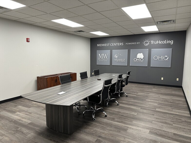 More Photos Of 6629 W Central Ave, Toledo Office For Lease