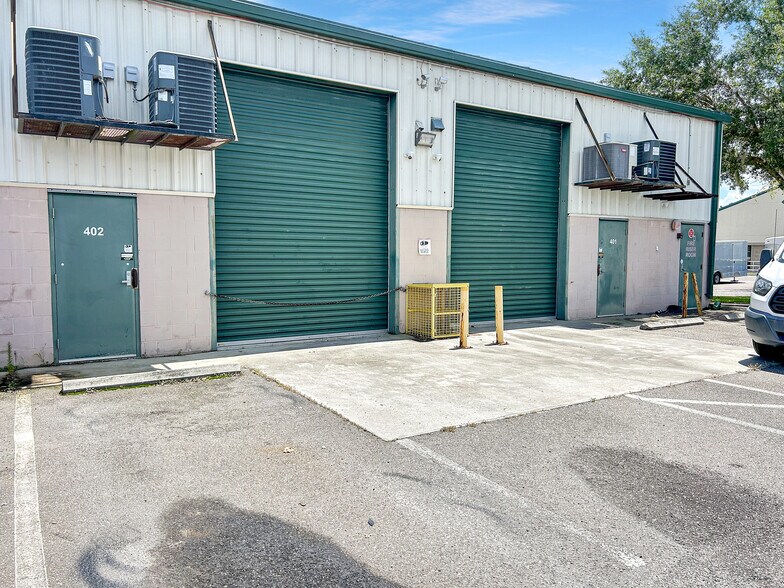More Photos Of 1635 Farm Way, Middleburg Warehouse For Sale
