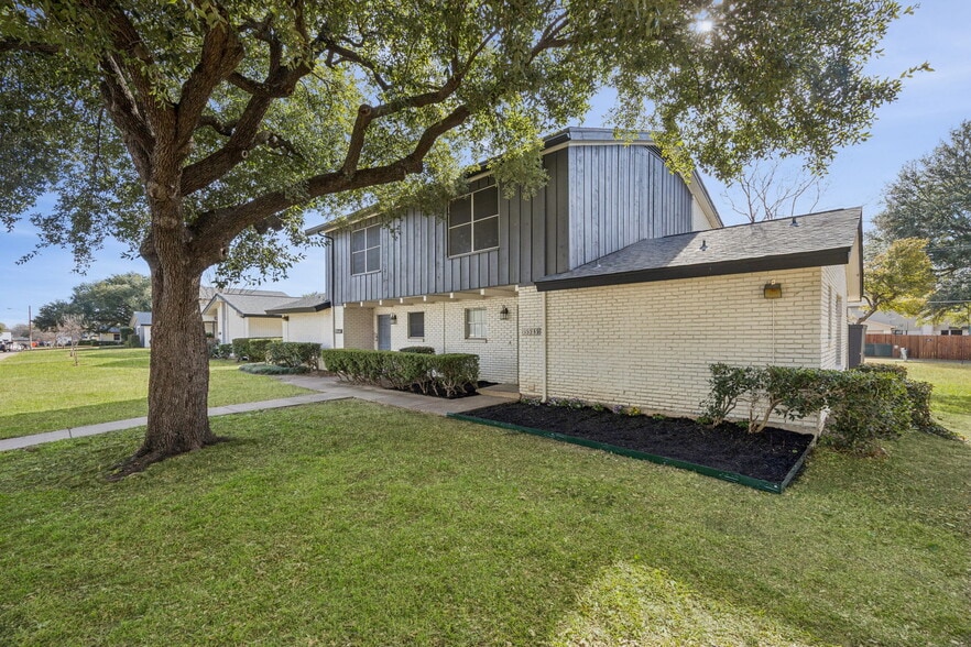 More Photos Of 15545 El Estado Dr, Dallas Multifamily For Sale