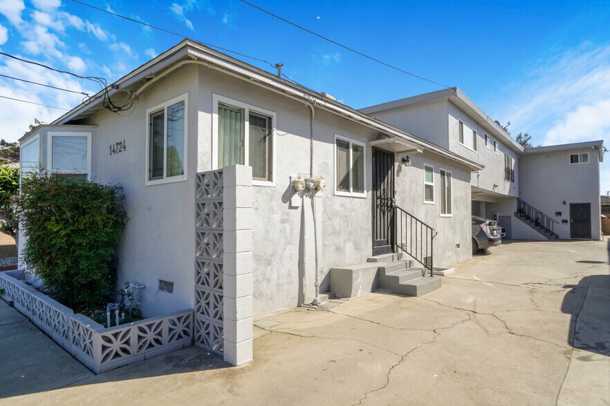 More Photos Of 14724 S Budlong Ave, Gardena Multifamily For Sale